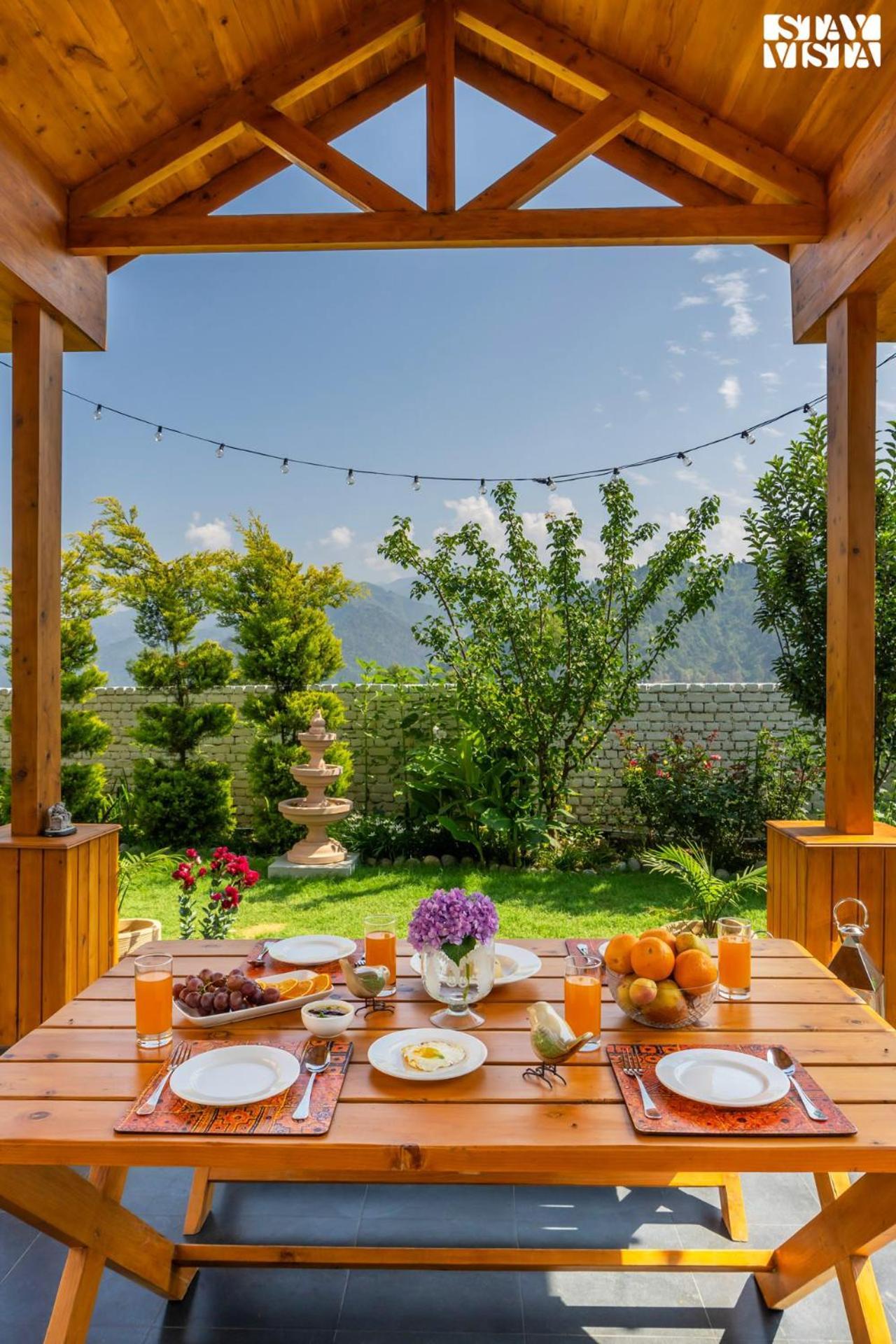 Stayvista At The Oakridge 4 Bhk Villa In Dharamshala With Jacuzzi & Balcony Chamba (Himachal Pradesh) Bagian luar foto